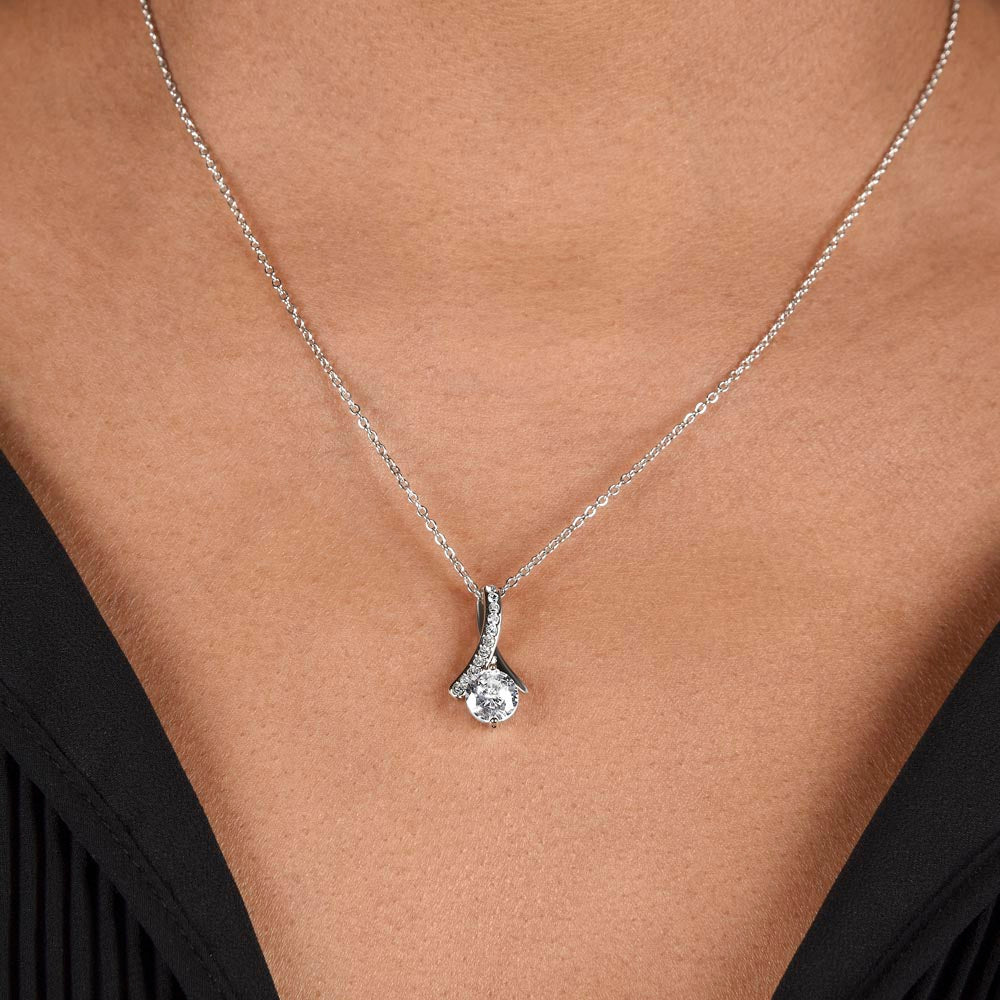 To My Loving Mom | Alluring Beautiful Necklace